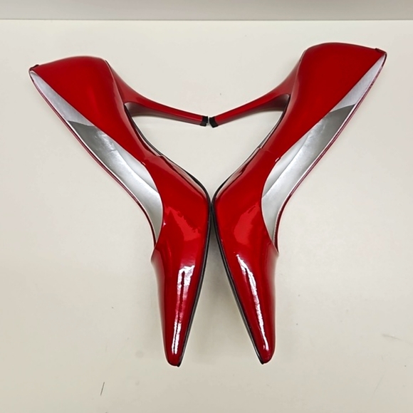 GUESS Pumps - Picture 6 of 9